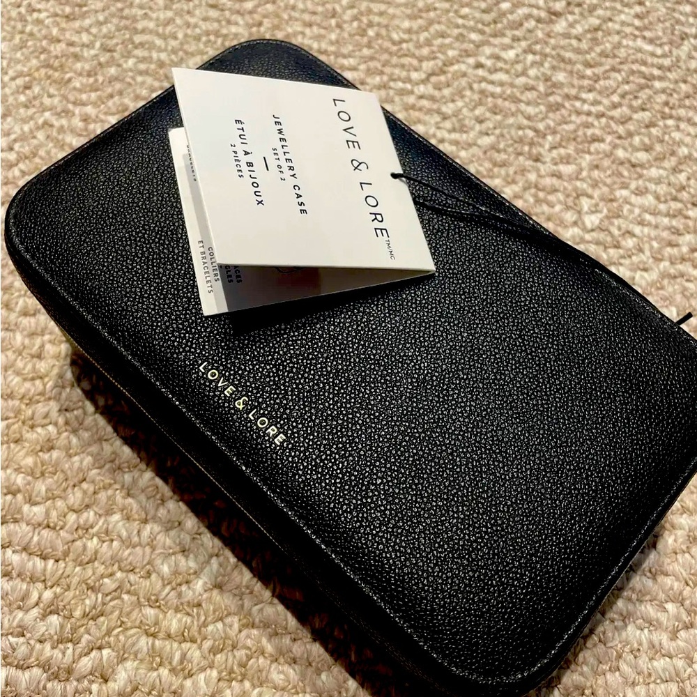 NWT Love & Lore Jewellery Case